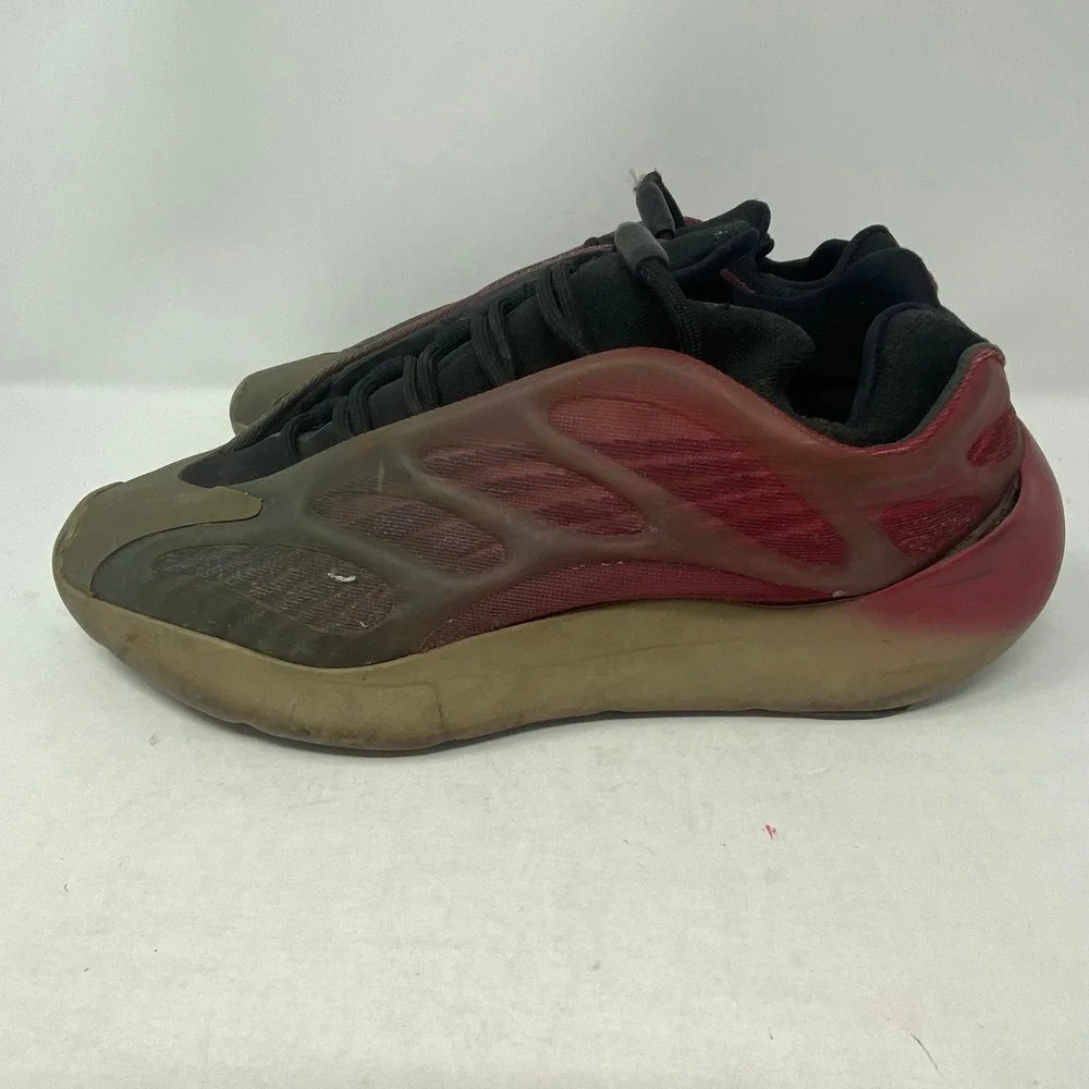 Adidas Yeezy 700 V3 Fade Carbon Red Grey Sneakers GW1814 Mens 11